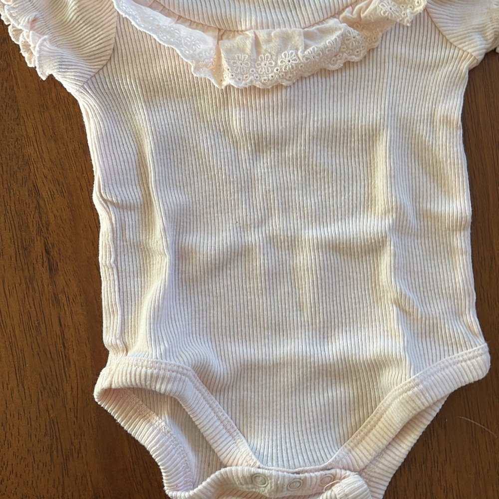 Nicole Miller Ivory Ribbed Bodysuit with Lace Collar